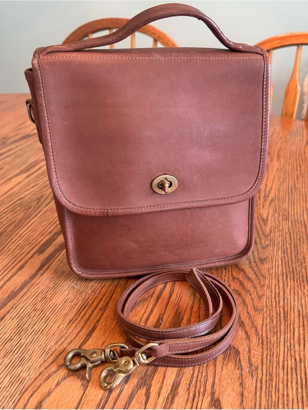 Vintage Laura USA Natural Leather & Solid Brass Crossbody Handbag / Shoulder Bag